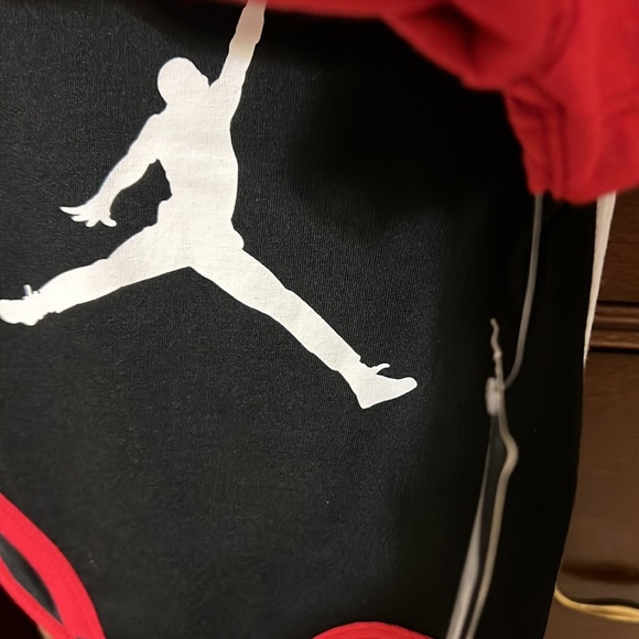 Nike Jordan Baby Boys Jumpman Bodysuit & Short Set Red Black White  6 Month - Picture 2 of 6